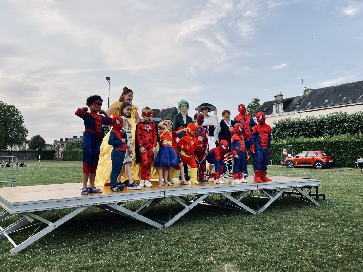 Cinéma de plein air à Janzé : Une soirée héroïque pour tous les super-héros en herbe